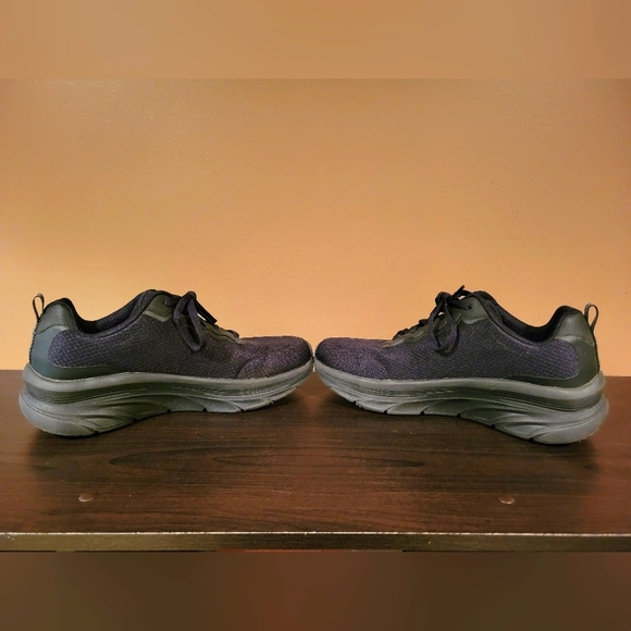 Skechers Men's D'lux Walker Sneaker - Picture 4 of 8